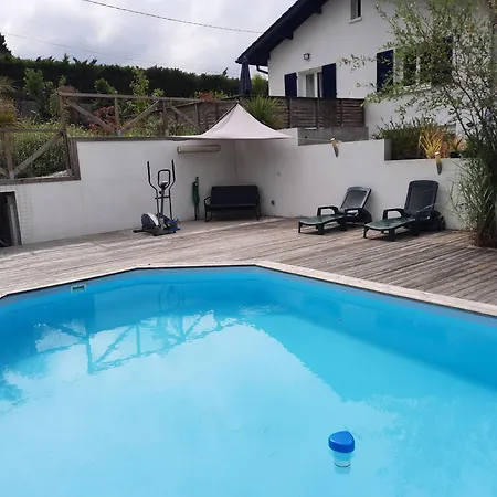 House Swimming Pool 10 Km From Biarritz Mouguerre