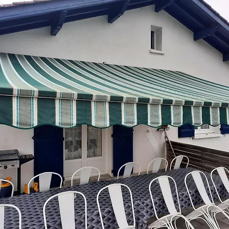 House Swimming Pool 10 Km From Biarritz Tatil Evi