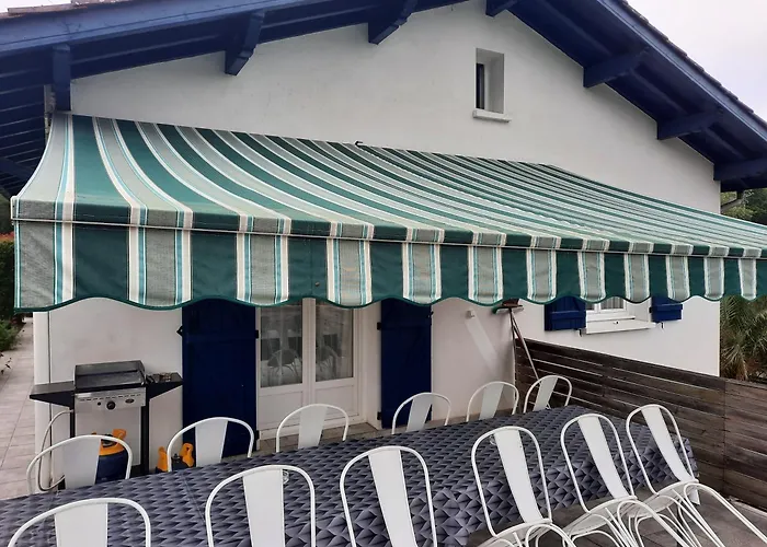 House Swimming Pool 10 Km From Biarritz Tatil Evi